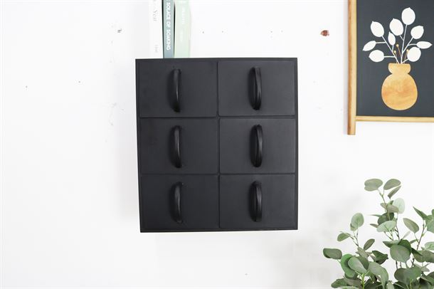 BLACK WEEK - Vægskab m/6 skuffer 52x48x22 cm